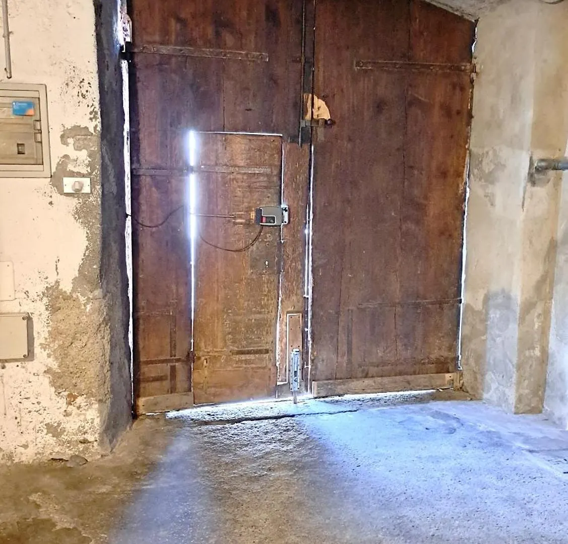 Momi Apartment Como 0*,  Italy