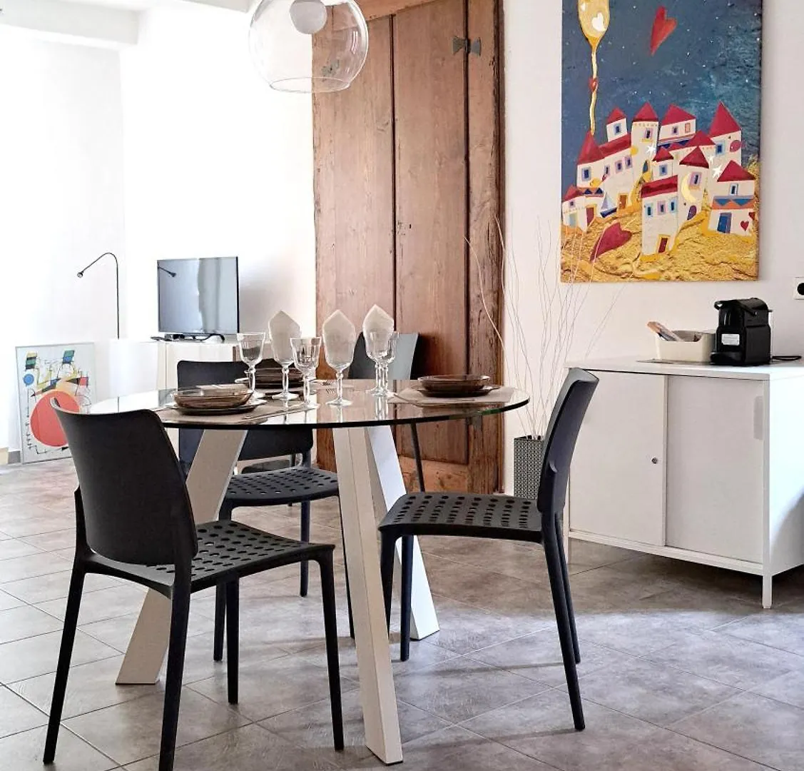 Momi Apartment Como