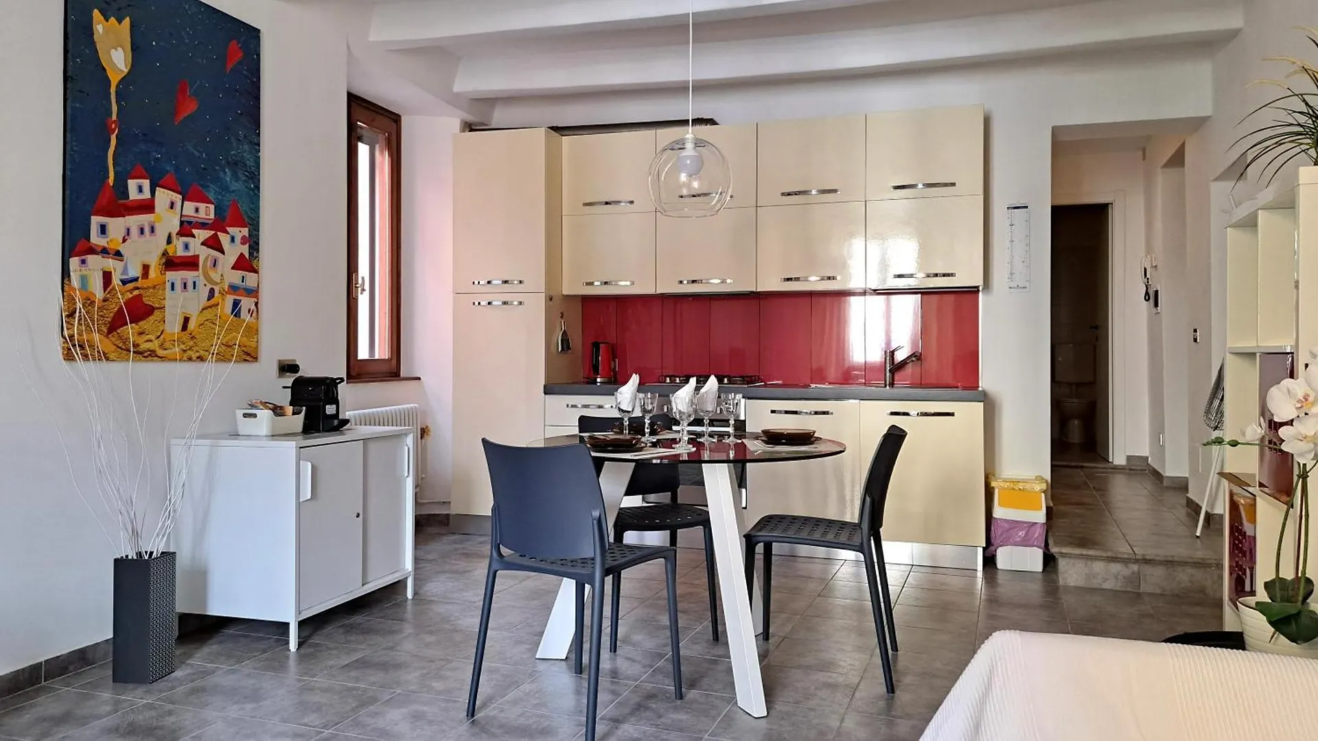 Momi Apartment Como