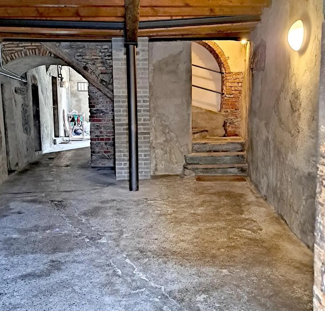 Momi Apartment Como
