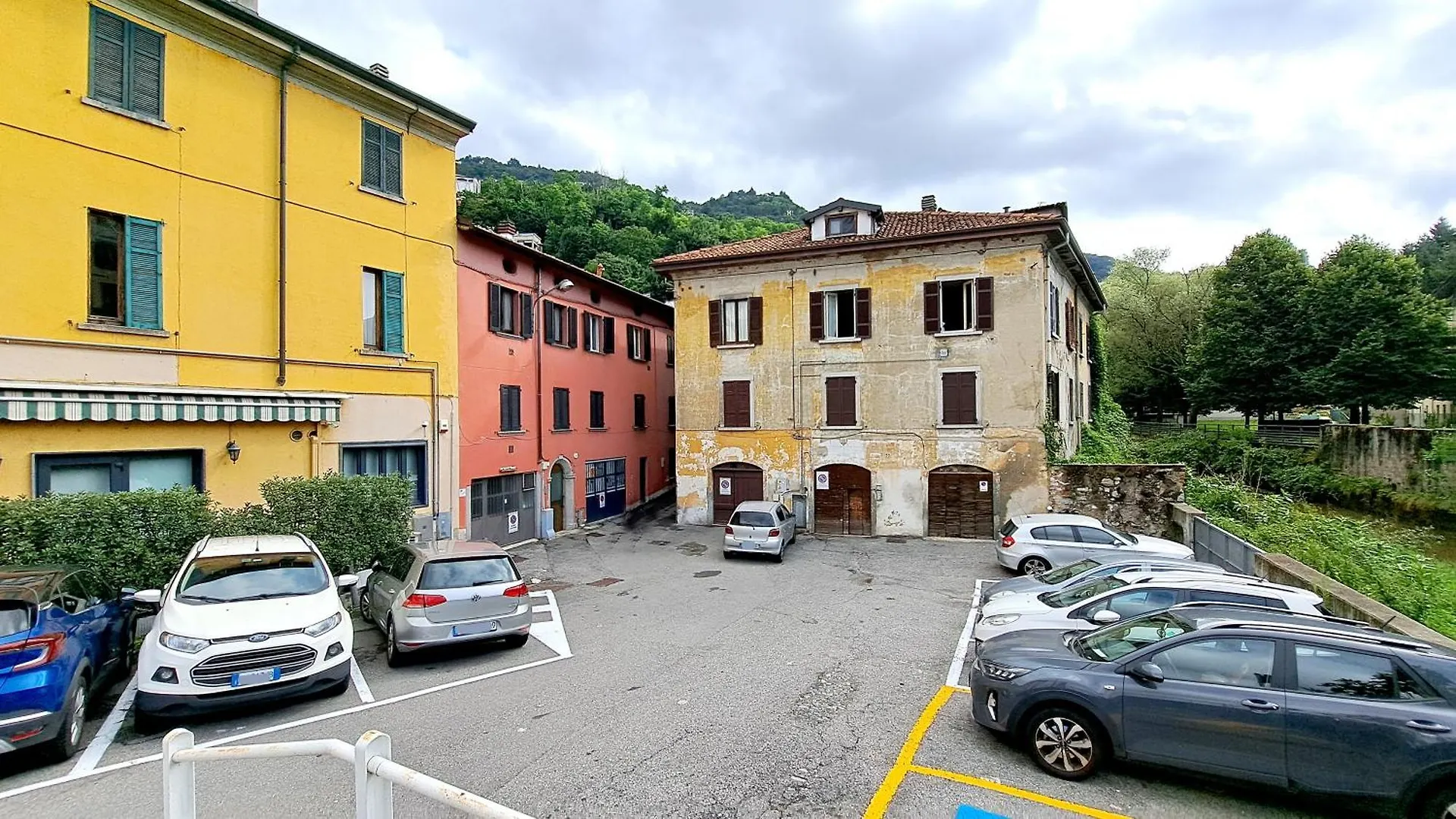 Momi Apartment Como
